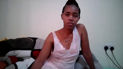 Snapshot of midnightnala chatting on July 10, 11:24 am Nala online show from July 10, 11:24 am