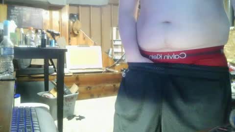 Snapshot of midtownhustler chatting on June 29, 9:59 am midtownhustler online show from June 29, 9:59 am
