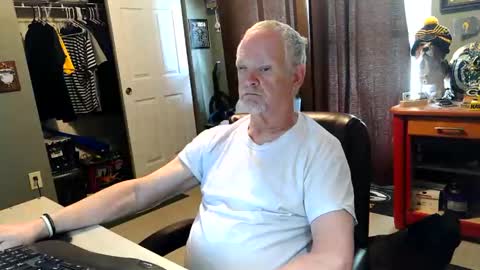 midwestdad09 online show from May 21, 9:22 pm