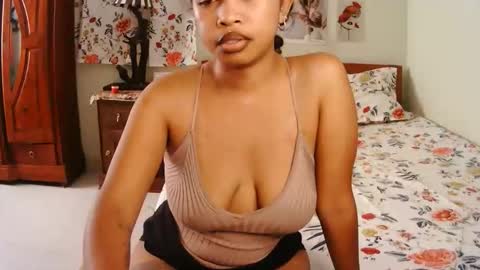 Snapshot of miel_07 chatting on April 29, 6:39 am miel_07 online show from April 29, 6:39 am