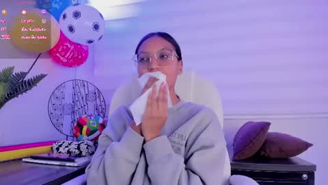 Snapshot of miel_ambar chatting on June 29, 3:56 pm miel_ambar online show from June 29, 3:56 pm