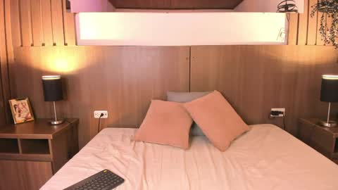 miel_gomez online show from April 16, 9:39 pm