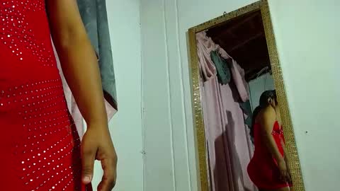 mielsquirt online show from October 8, 8:45 am