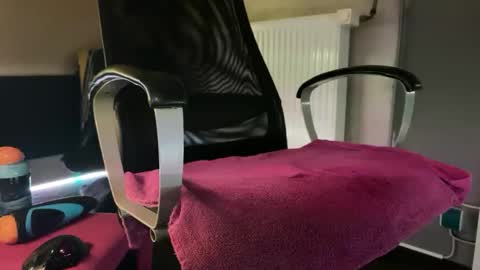 mies35 online show from September 17, 6:31 pm