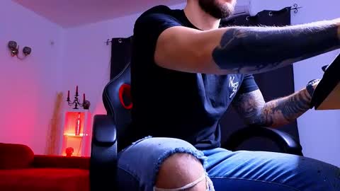 MightyAaron online show from October 27, 4:27 am