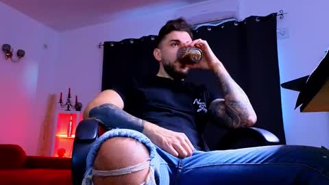 MightyAaron online show from October 29, 5:31 am