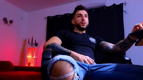 MightyAaron online show from November 8, 4:23 am