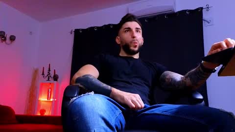 MightyAaron online show from December 19, 3:57 am