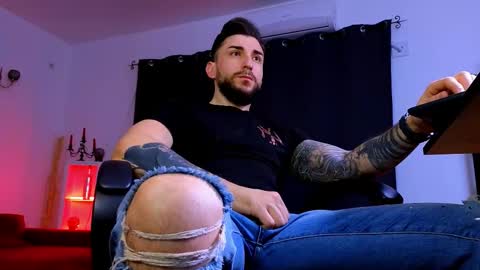 MightyAaron online show from March 3, 4:40 am