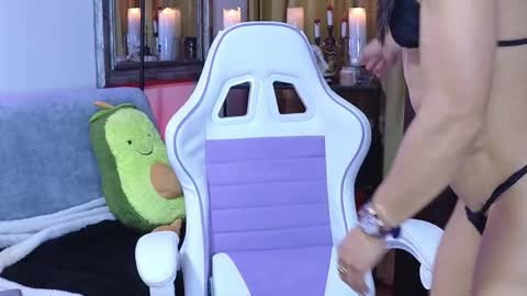 Laura online show from March 19, 12:58 am