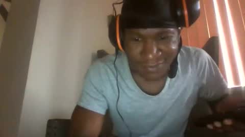 Snapshot of mightymandingo chatting on May 6, 3:50 pm Mightymandingo online show from May 6, 3:50 pm