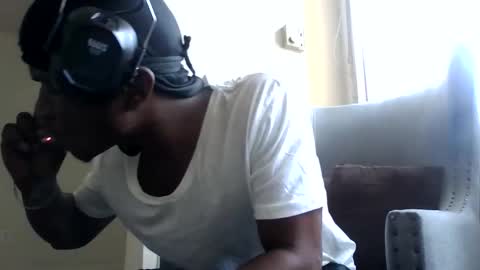 Snapshot of mightymandingo chatting on June 10, 3:55 pm Mightymandingo online show from June 10, 3:55 pm