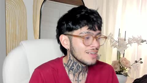 Snapshot of mihailleroy chatting on January 14, 11:37 pm MIHAIL LEROY finally independent model online show from January 14, 11:37 pm