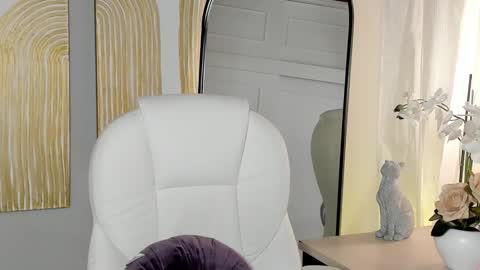 Snapshot of mihailleroy chatting on January 15, 2:38 am MIHAIL LEROY finally independent model online show from January 15, 2:38 am