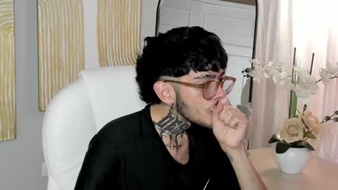 Snapshot of mihailleroy chatting on January 24, 2:49 am MIHAIL LEROY finally independent model online show from January 24, 2:49 am