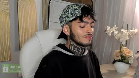 Snapshot of mihailleroy chatting on January 30, 4:58 am MIHAIL LEROY finally independent model online show from January 30, 4:58 am