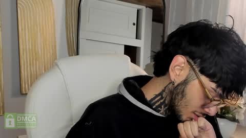 Snapshot of mihailleroy chatting on January 30, 8:01 am MIHAIL LEROY finally independent model online show from January 30, 8:01 am