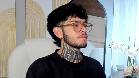 Snapshot of mihailleroy chatting on February 25, 12:03 am MIHAIL LEROY finally independent model online show from February 25, 12:03 am