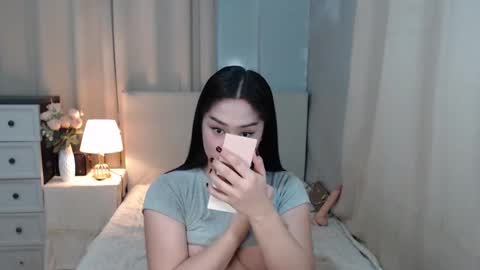 Snapshot of miho_ishikawa chatting on December 8, 2:49 am Miho online show from December 8, 2:49 am