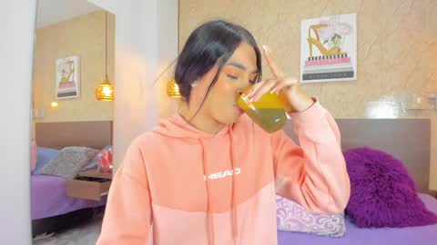 Miia online show from April 11, 11:36 am