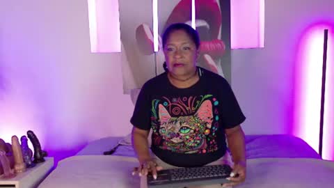 Snapshot of miia_blace chatting on July 8, 4:06 am miia_blace online show from July 8, 4:06 am