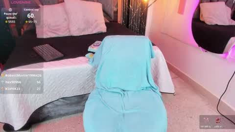 miia_deluxe_ online show from May 31, 2:20 am
