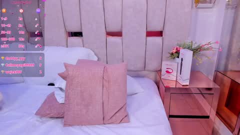 Miia Schwarz  online show from January 29, 1:58 am