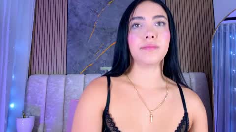 miia scoott  online show from April 17, 11:57 am