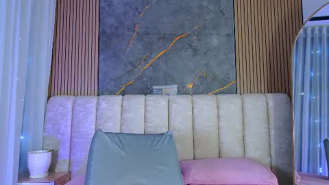 Snapshot of miia_scoott_ chatting on July 16, 12:00 pm miia scoott online show from July 16, 12:00 pm