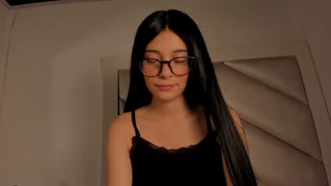 Snapshot of miia_spencer chatting on July 2, 1:39 pm Mia online show from July 2, 1:39 pm