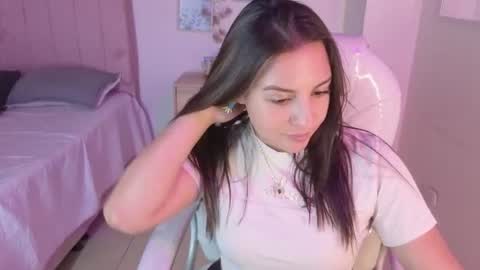 Snapshot of miia_thompson_1 chatting on July 10, 8:44 pm M I I A online show from July 10, 8:44 pm