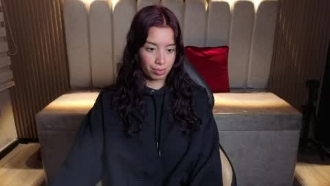 Snapshot of miiaa_evans1 chatting on May 14, 2:57 pm miiaa_evans1 online show from May 14, 2:57 pm