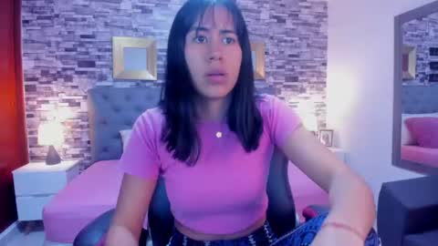 Snapshot of miiaabloom chatting on August 3, 7:39 pm miiaabloom online show from August 3, 7:39 pm