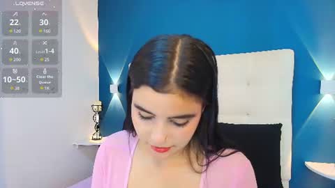 Snapshot of miiacarter_ chatting on June 10, 12:15 pm MIA online show from June 10, 12:15 pm