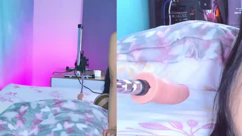 Snapshot of miiastone_cm chatting on May 2, 6:57 pm miiastone_cm online show from May 2, 6:57 pm