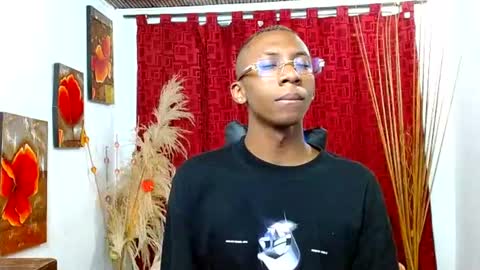 Snapshot of miilo18 chatting on February 17, 9:21 pm milo online show from February 17, 9:21 pm