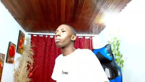 milo online show from March 8, 2:37 am