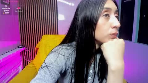 miilu  online show from October 19, 3:51 am