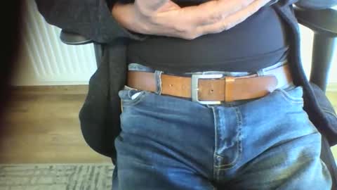 mik online show from September 12, 8:03 am