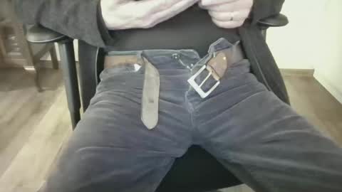 mik online show from December 14, 2:33 pm