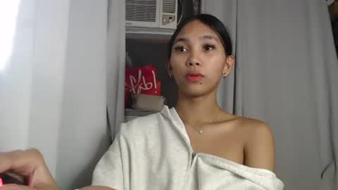 Snapshot of mika_cora chatting on June 15, 6:48 am MIKA online show from June 15, 6:48 am