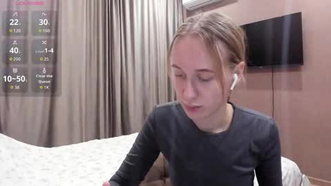 Mika online show from November 23, 11:15 pm