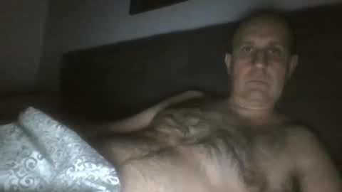 Snapshot of mikael_r52 chatting on May 17, 9:00 pm mikael_r52 online show from May 17, 9:00 pm