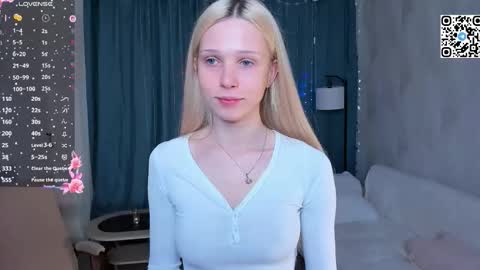 Angel girl online show from March 21, 9:29 pm