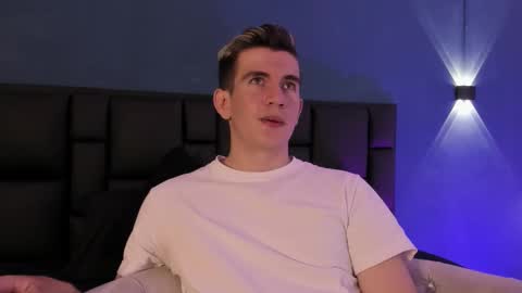 mikael online show from February 5, 4:06 am