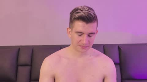 mikael online show from April 3, 3:15 am