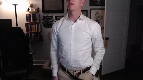 MikahisHung online show from November 11, 12:54 am