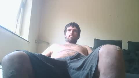Snapshot of mike421990 chatting on May 24, 12:10 pm Mike Bente online show from May 24, 12:10 pm