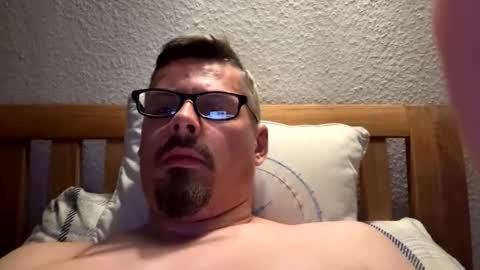 mike4u26 online show from October 14, 9:15 pm