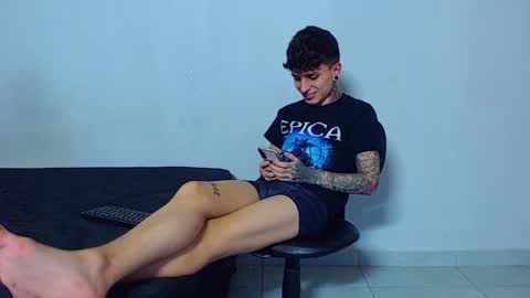 Mike IMDEPENDIENT MODEL online show from March 15, 1:33 am